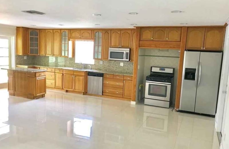 Building Photo - 11 NE 17th Ave