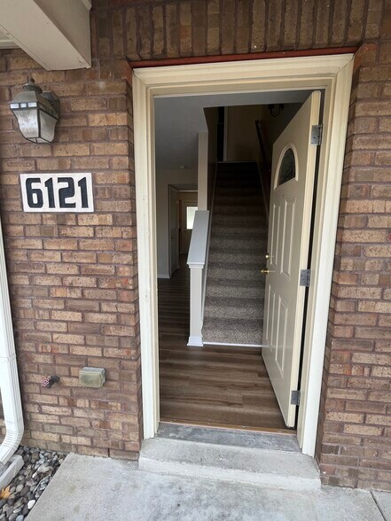 Building Photo - 6121 Upper Hunters Trace