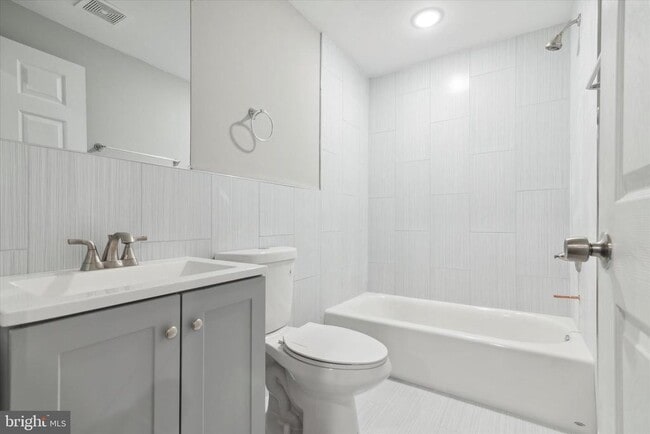 Building Photo - 1230 N Marshall St