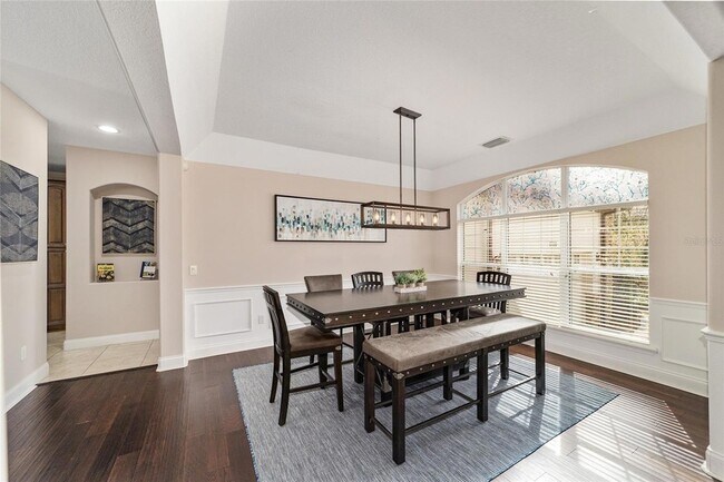 Building Photo - 1706 SW 27th St