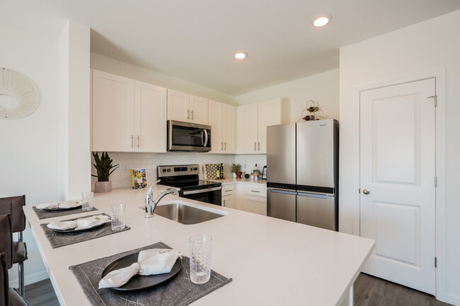 Model Home Kitchen - Woodsdale Landing