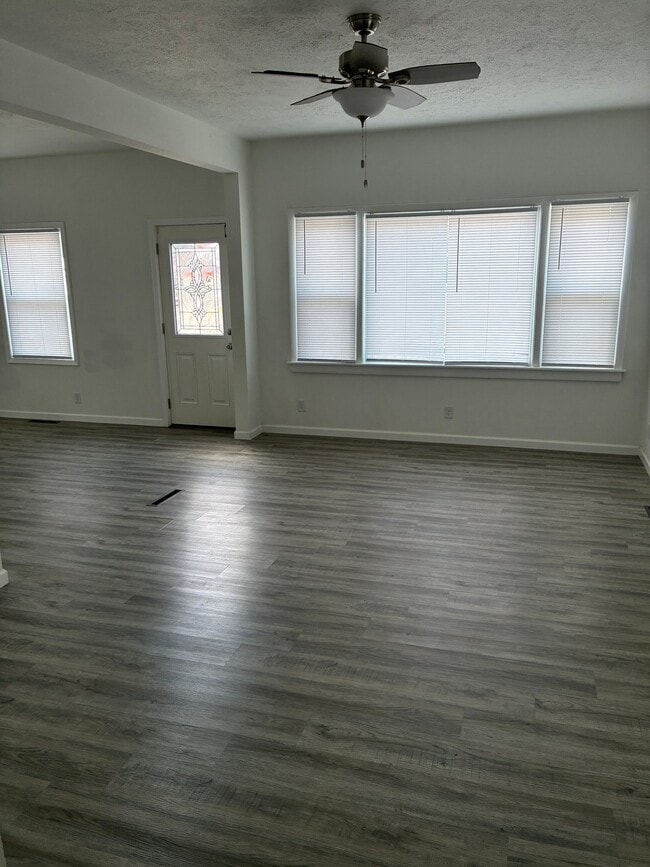 Building Photo - 2128 N Grand Ave E