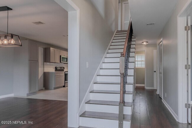 Building Photo - 5044 Somersby Rd