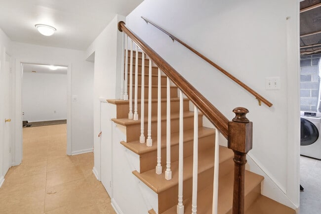 Building Photo - 23 Honey Brook Ln