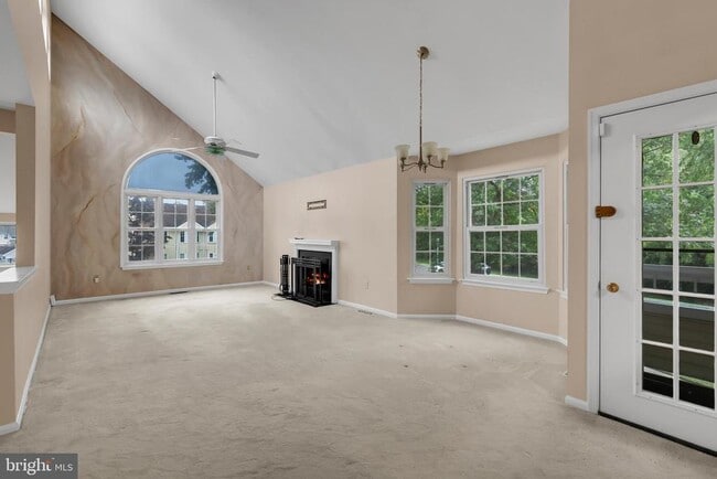 Building Photo - 5 Mill Run W