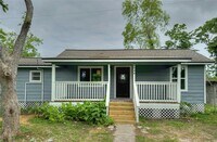 Building Photo - 9006 Elm St