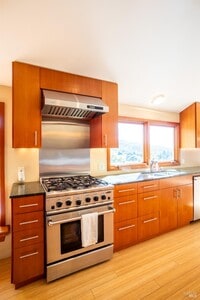 Building Photo - 452 Chestnut Ave