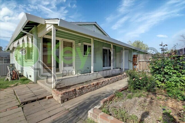 Building Photo - 3124 Brophy Dr