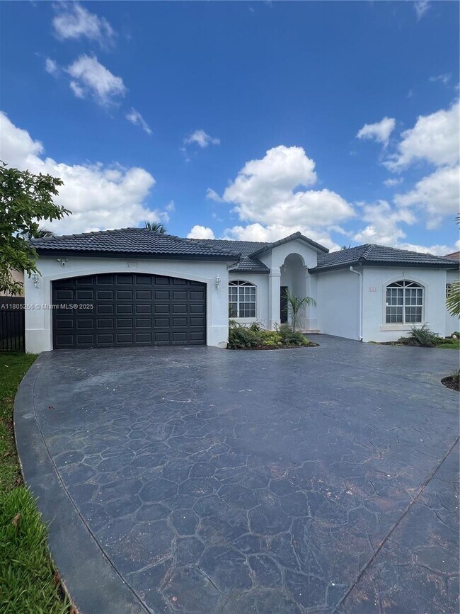 Building Photo - 2682 SW 139th Pl