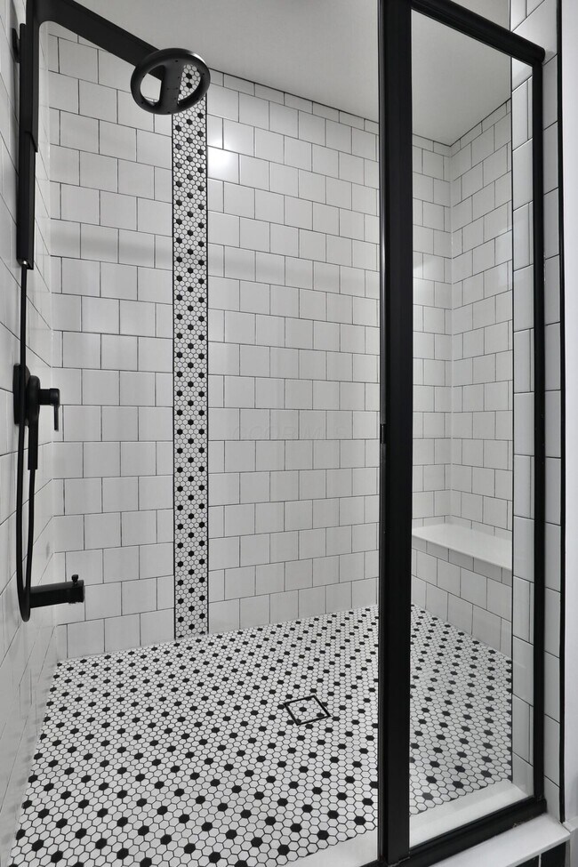 Building Photo - 2246 Koester