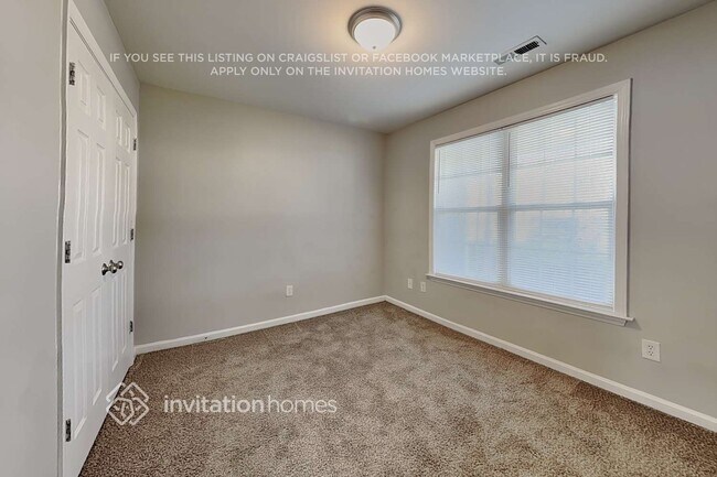 Building Photo - 101 Blackthorne Ct