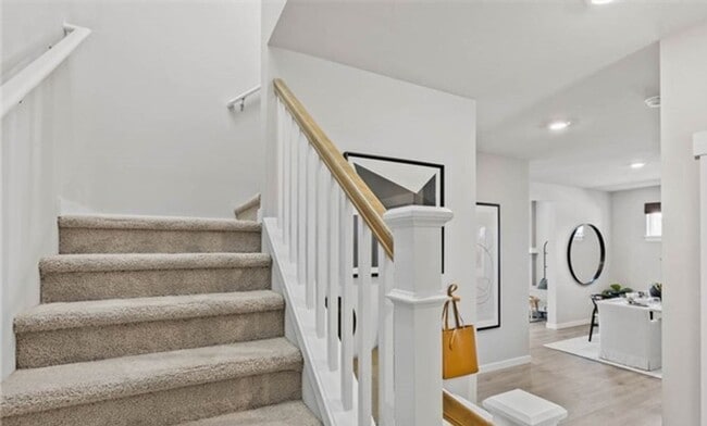 Building Photo - Air-conditioned Beautiful 4 Bed+ Bonus in Northshore School District – Bothell!