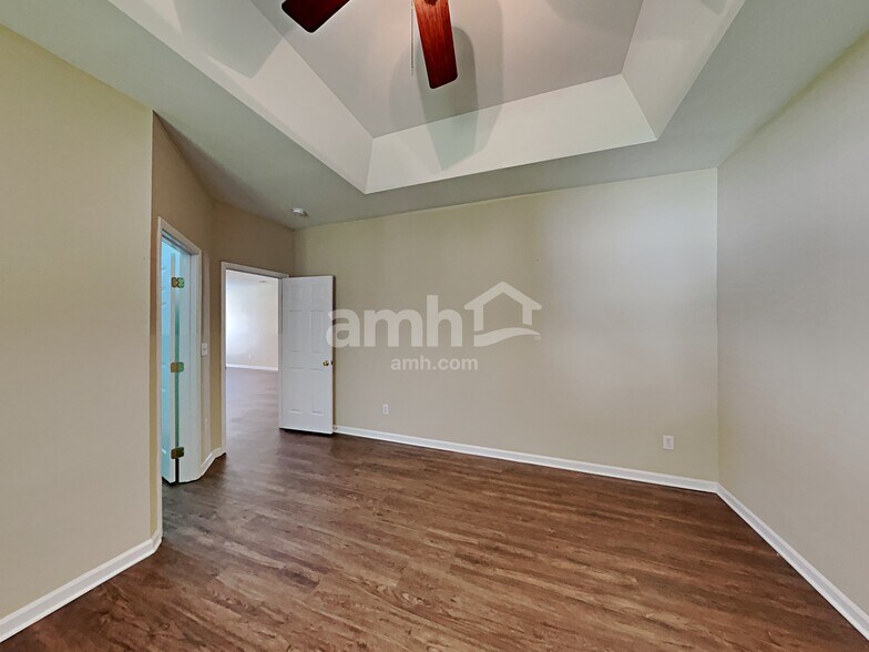 Building Photo - 116 Brewster Ct