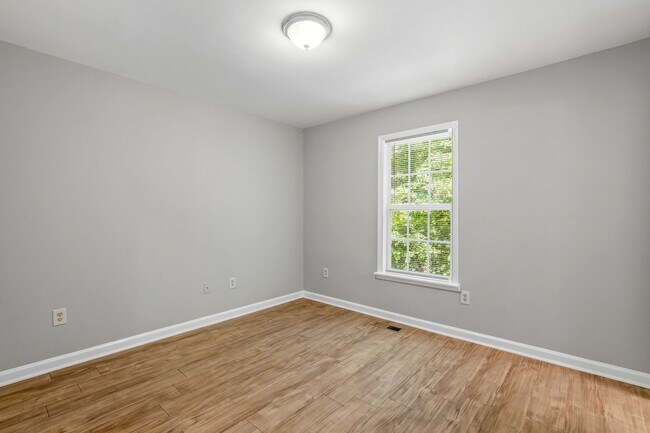 Building Photo - 1811 Cody Ave