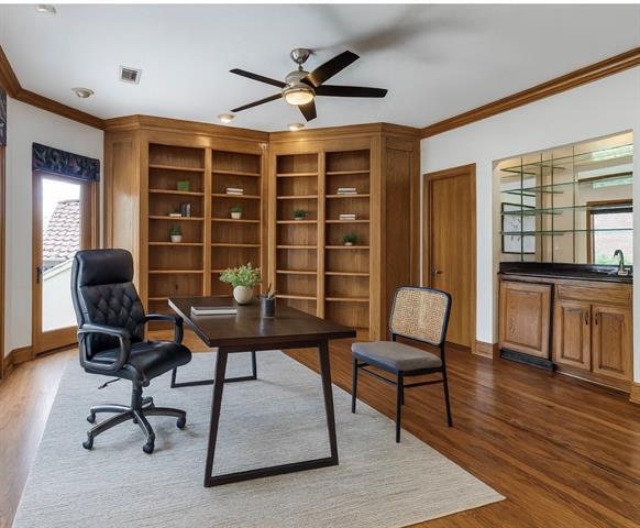 Building Photo - 5212 Scottish Way