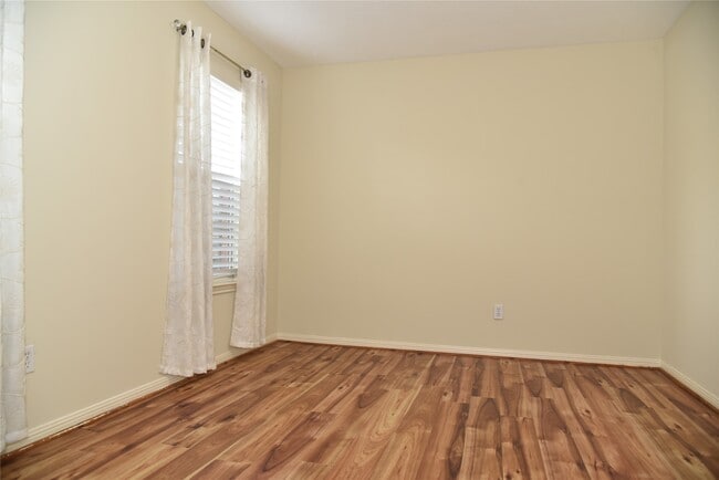 Building Photo - 12322 Wealdstone Dr