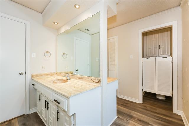 Building Photo - 1617 James Good Ln