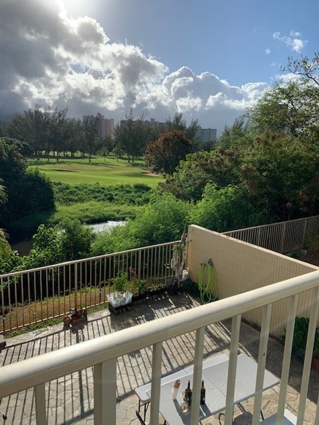 Building Photo - Three Regents Condo - 3 bedrooms, 2 bath, ...