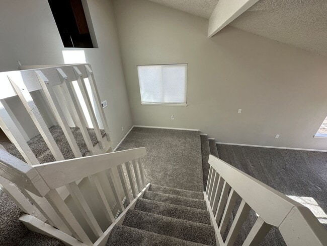 Building Photo - 3 BEDROOM, 2 BATHROOM SINGLE FAMILY HOME LOCATED CLOSE TO PETERSON AFB, SCHRIEVER AFB & FORT CARS...