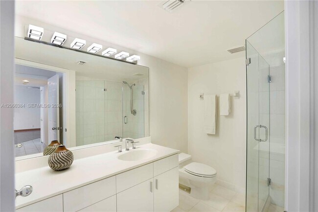 Building Photo - 3530 Mystic Pointe Dr