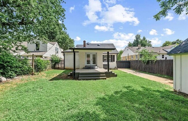 Building Photo - Charming Central OKC/Venice Neighborhood h...