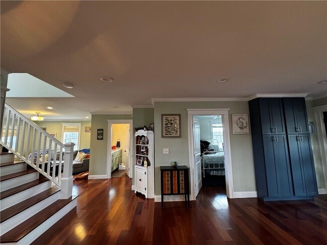 Building Photo - 73 Dye Hill Rd