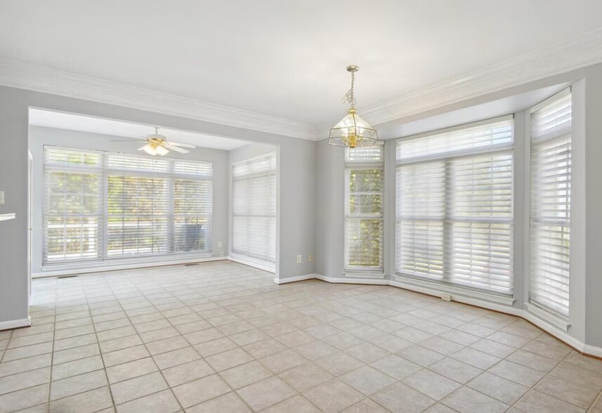 Building Photo - 25231 Dunvegan Sq