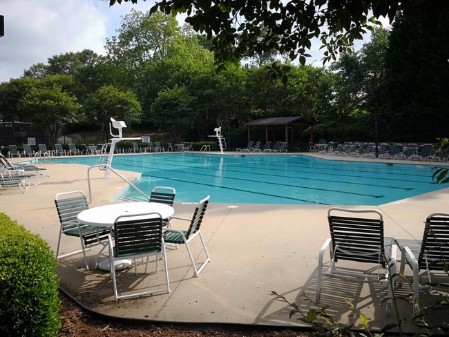 Building Photo - 17 Trailstream Dr