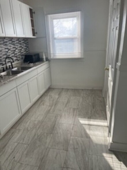 Building Photo - 9262 Ward Ave