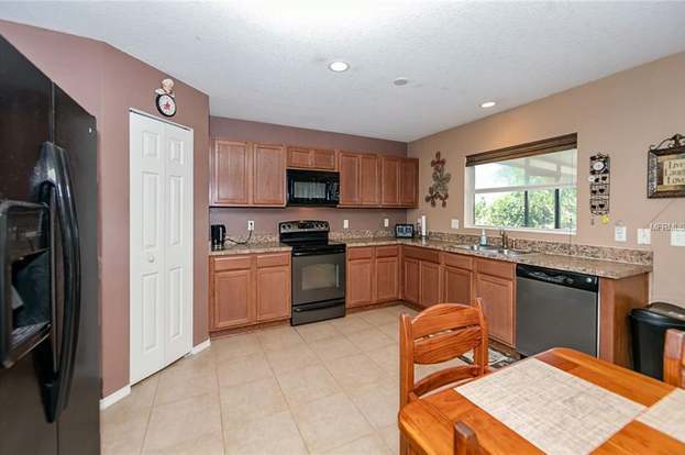 Building Photo - 2044 Wavy Leaf Ct