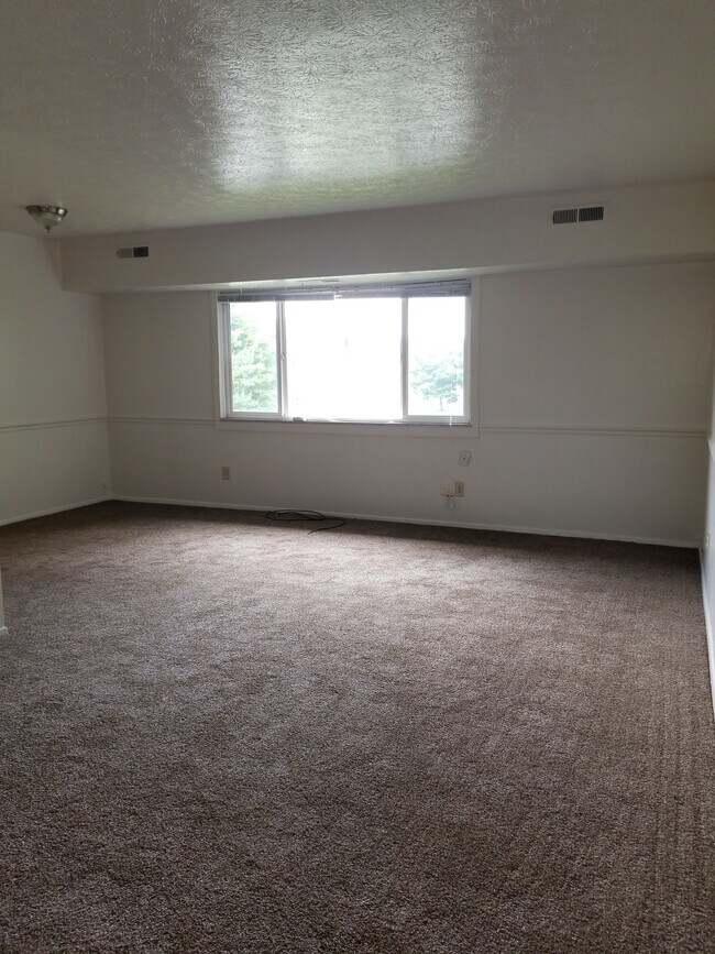 Building Photo - 901 Silver Meadows Blvd