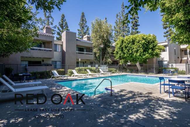 Building Photo - 7810 1/4 Topanga Canyon Blvd-204B