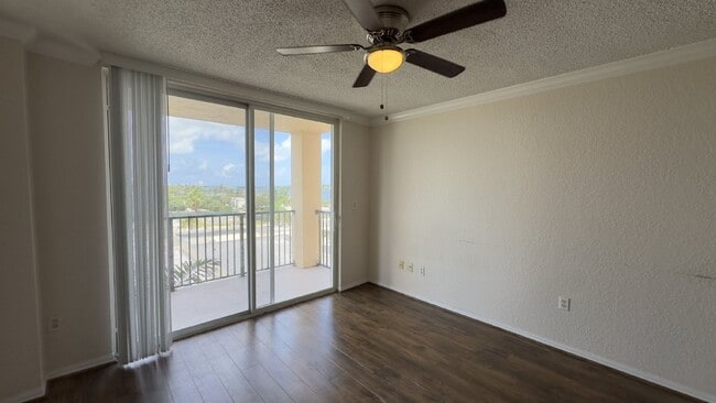 Building Photo - 1801 N Flagler Dr