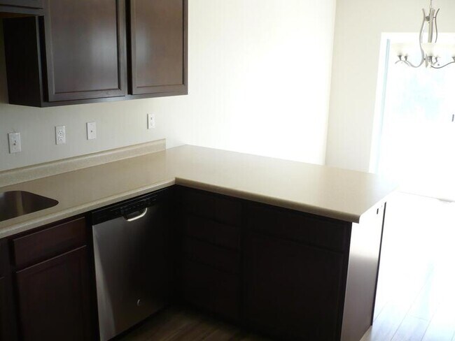 Building Photo - 102 S 1800 W