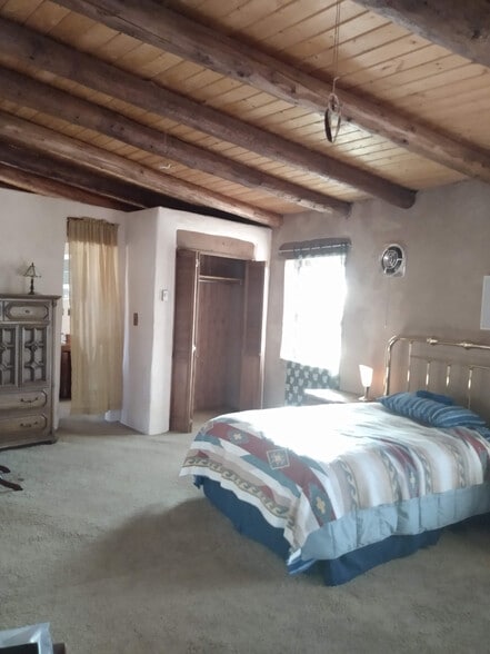 Master Bedroom (2) - 26 Banana Ln