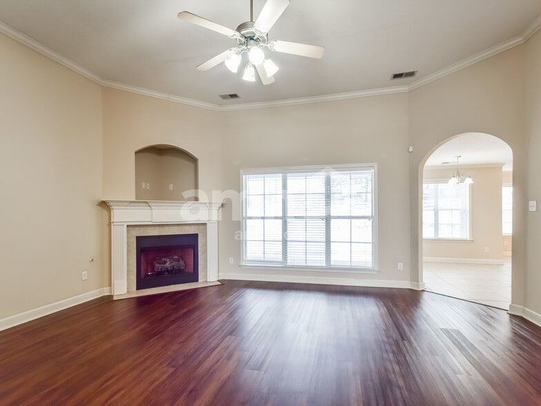 Building Photo - 8638 Wilderness Tr