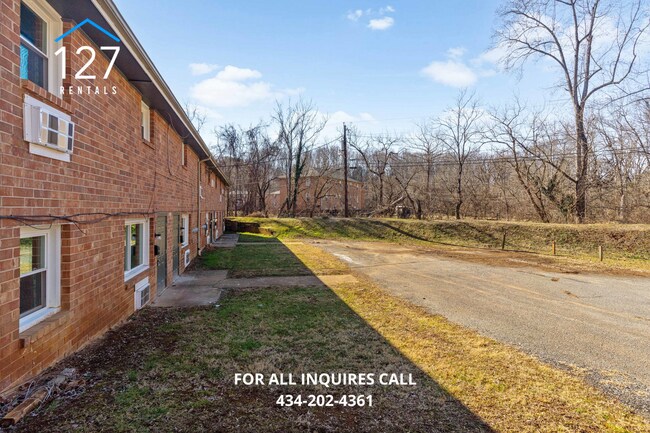 Building Photo - Comfortable & Convenient 1-Bedroom Apartment in Prime Lynchburg Location!