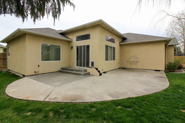 Building Photo - 3 Bedroom, 2 Bathroom Home in Richland