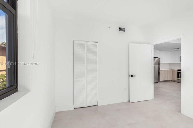 Building Photo - 1547 NW 2nd St