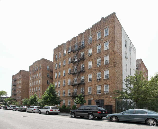 Building Photo - 888 Montgomery St