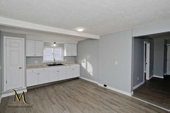 Building Photo - 129-131 Center Street