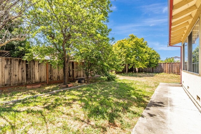 Building Photo - Spacious 4-Bedroom Home in Prime Milpitas