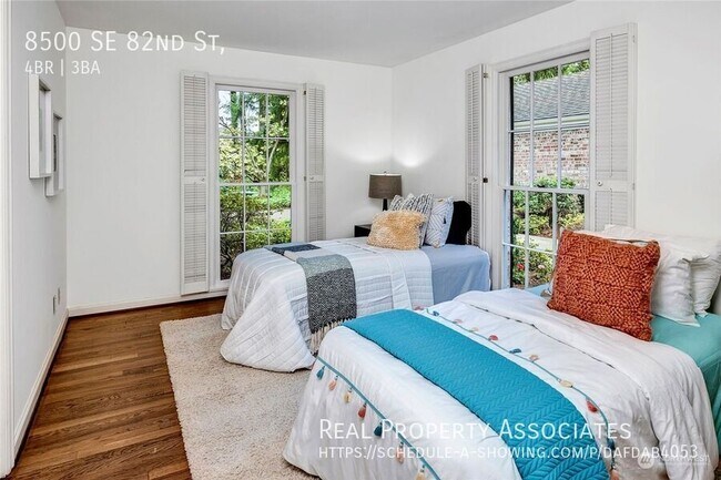 Building Photo - 8500 SE 82nd St
