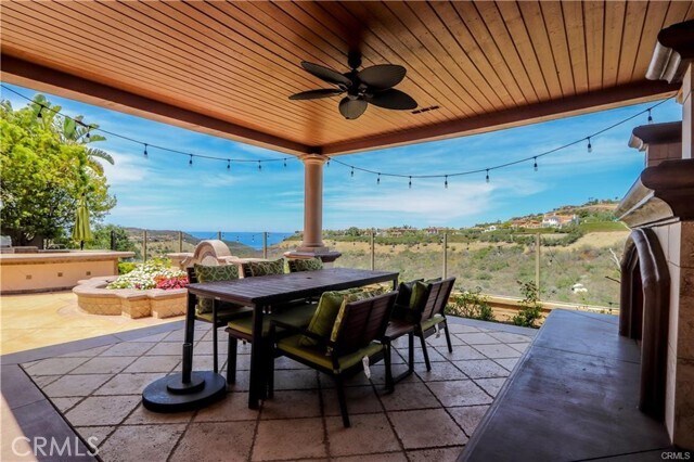 Building Photo - 15 Shadowcast