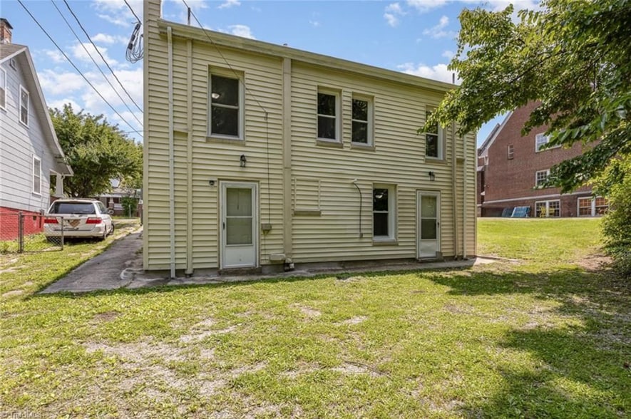 Building Photo - 518 N Scales St