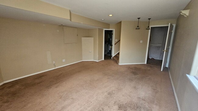 Building Photo - Single family home in Cul-De-Sac
