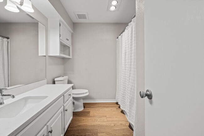 Building Photo - Two reasons to stop scrolling: the schools and the bathrooms. 3/2/2 Home in Putnam City Northaven...