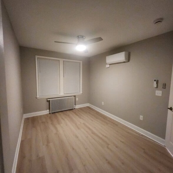 Building Photo - 1332 Adams St NE