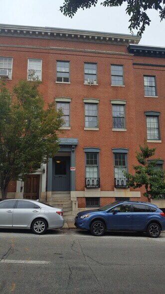 Building - 12 E Madison St