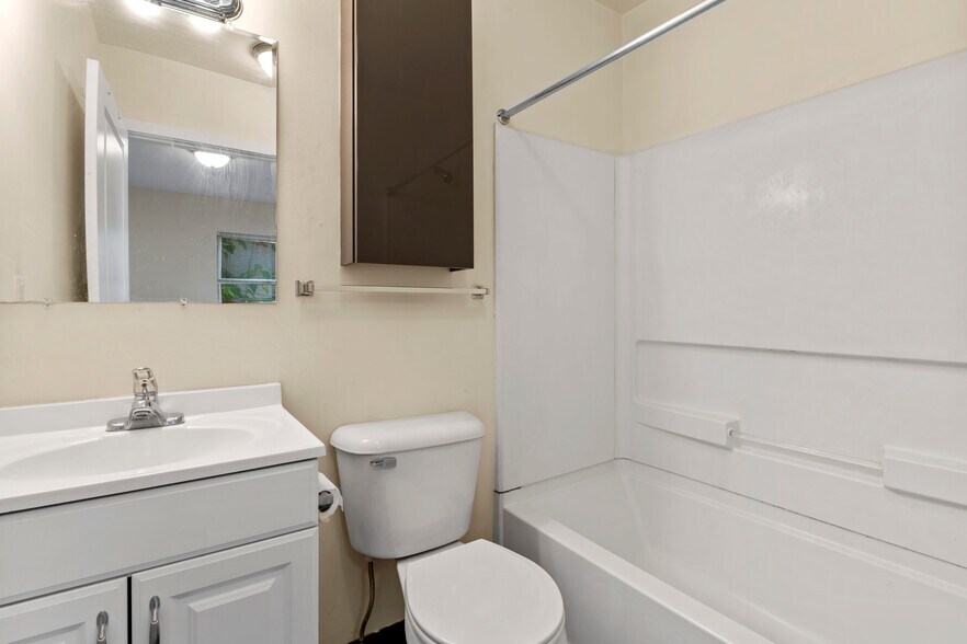 Building Photo - 1643 Fitzwater St